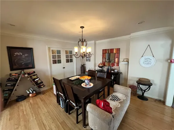 $2,199,999 | 2051 North Catalina Street, Los Angeles, CA 90027