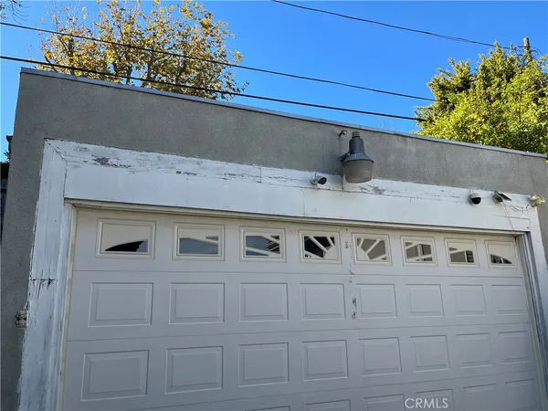 $2,199,999 | 2051 North Catalina Street, Los Angeles, CA 90027