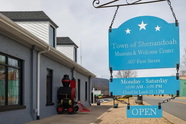 $629,000 | 442 First Street, Shenandoah, VA 22849