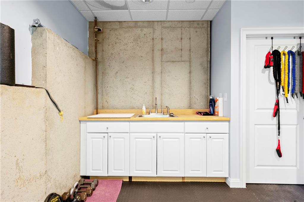 11 York Trace Southeast Cartersville, GA 30121 - Photo 50 of 71 a bathroom with a sink and a mirror