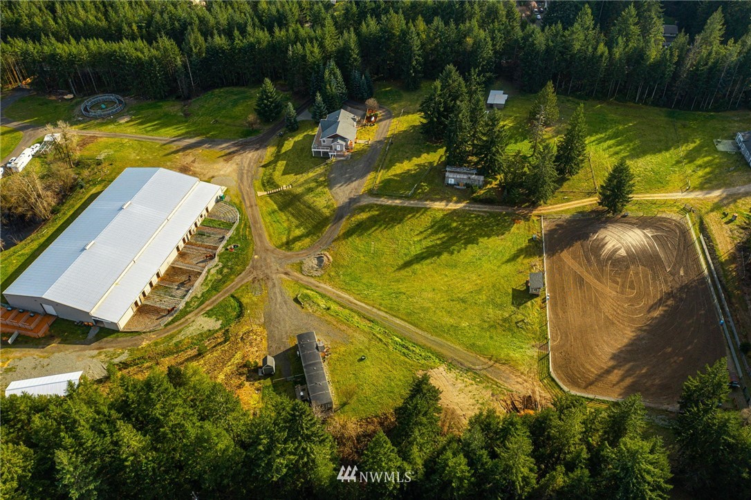 1579 Southwest J H Road Port Orchard, WA 98367 - Photo 27 of 36 a view of swimming pool