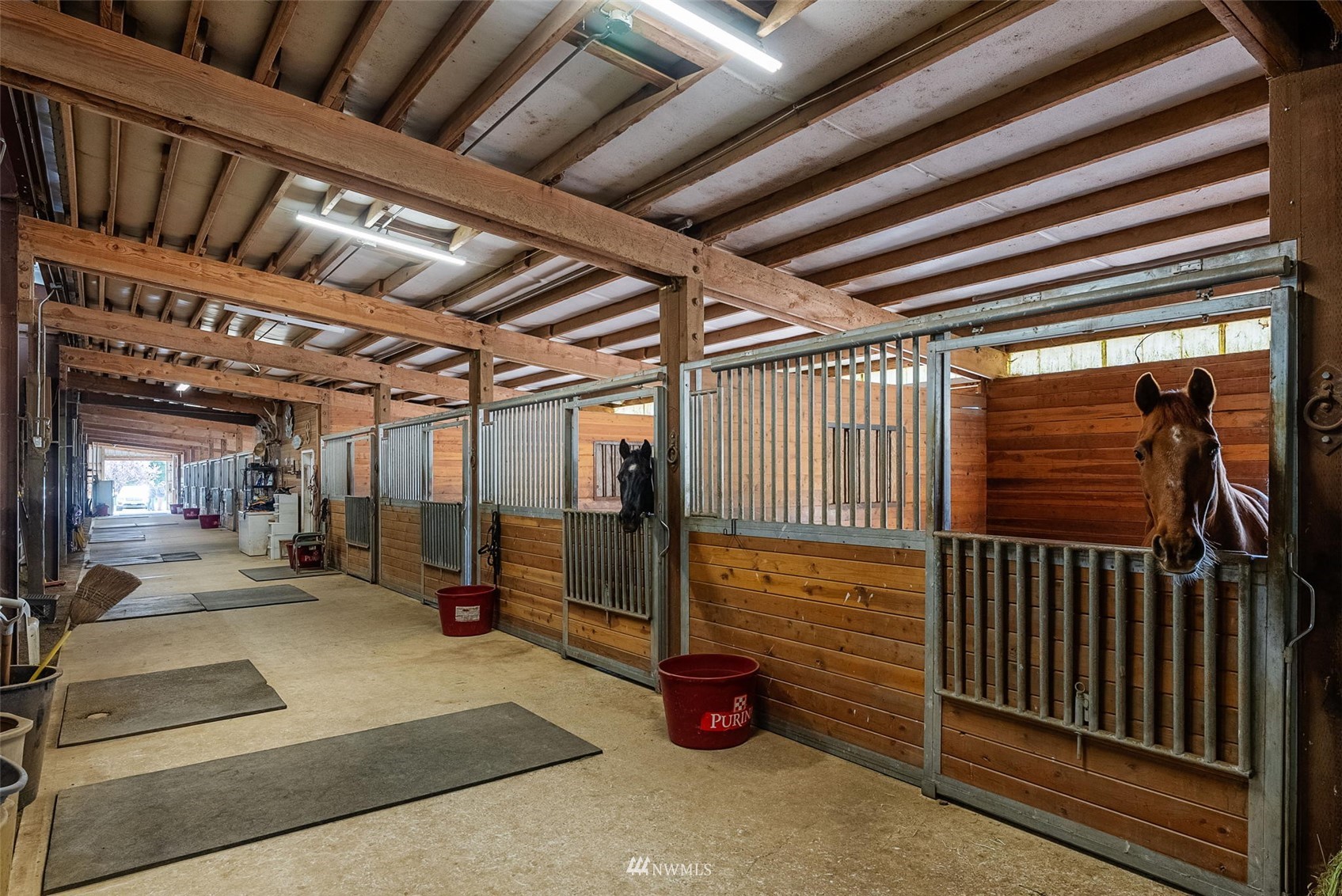 1579 Southwest J H Road Port Orchard, WA 98367 - Photo 33 of 36 a view of lobby with furniture