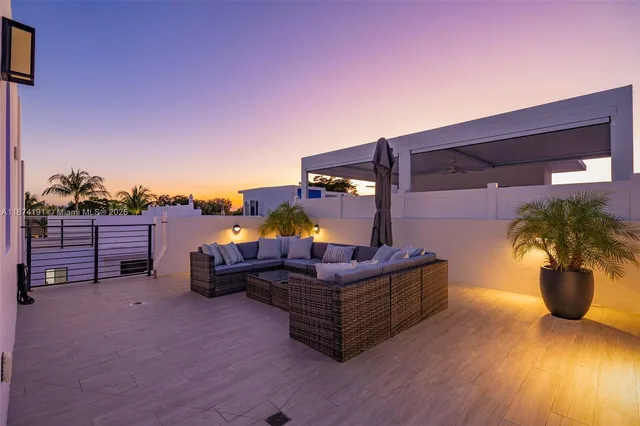 $945,000 | 2679 Northeast 8th Avenue, Wilton Manors, FL 33334