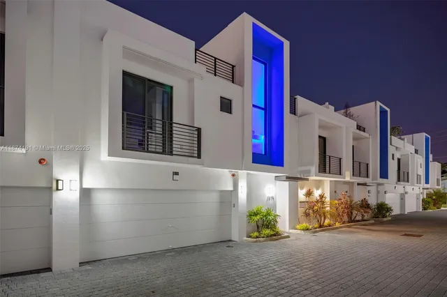 $945,000 | 2679 Northeast 8th Avenue, Wilton Manors, FL 33334