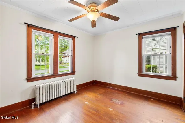 $385,000 | 9 Groesbeck Place, Bethlehem, NY 12054