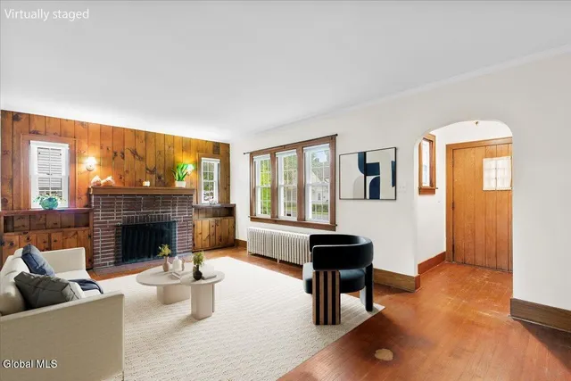 $385,000 | 9 Groesbeck Place, Bethlehem, NY 12054