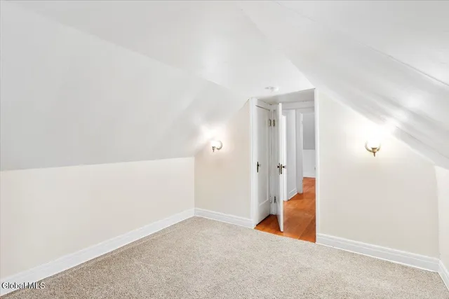 $385,000 | 9 Groesbeck Place, Bethlehem, NY 12054