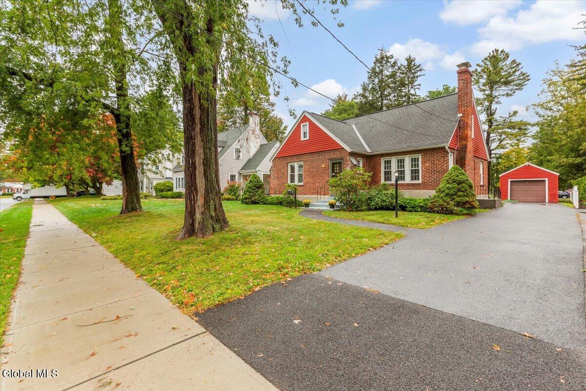 9 Groesbeck Place Bethlehem, NY 12054 - Photo 29 of 43 33-MW2_5102