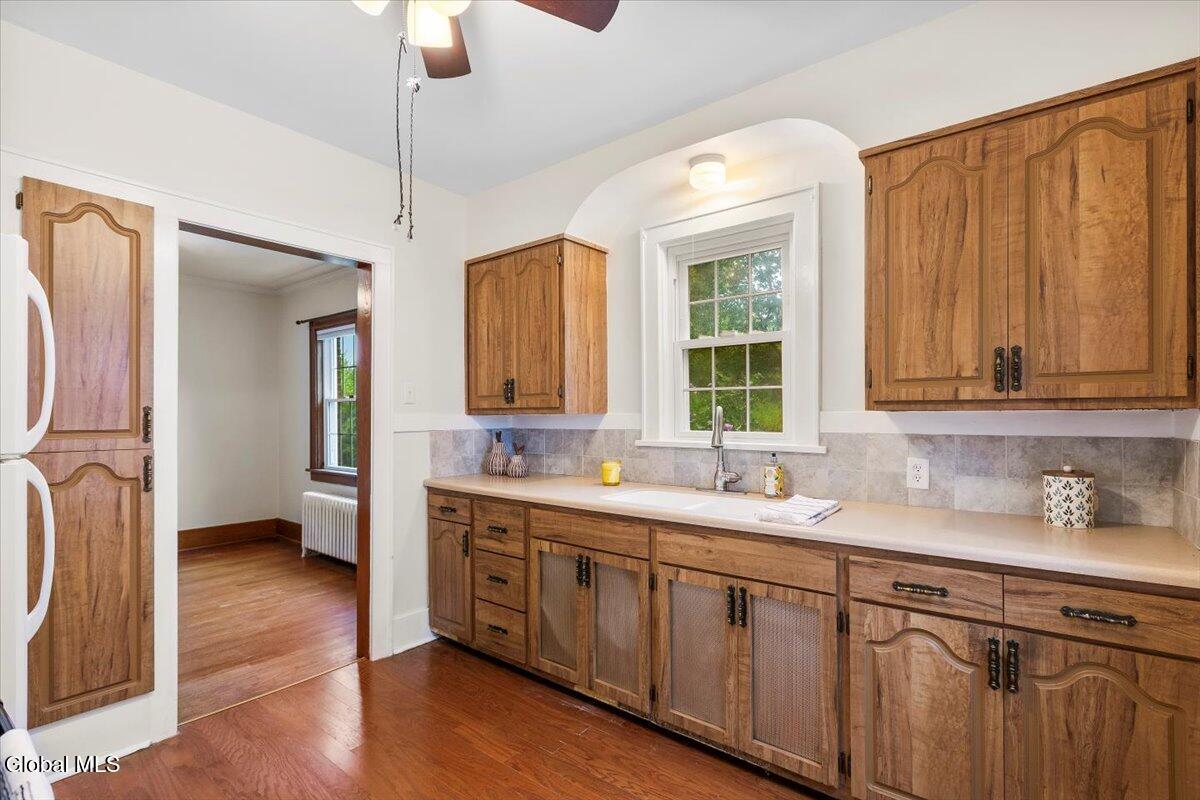 9 Groesbeck Place Bethlehem, NY 12054 - Photo 5 of 43 19-MW2_5029