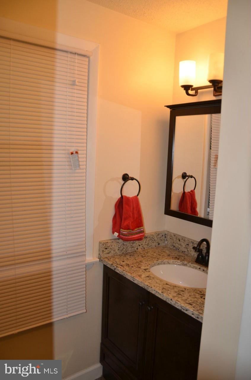 3203 Northwind Road Baltimore, MD 21234 - Photo 8 of 29 1st floor bath