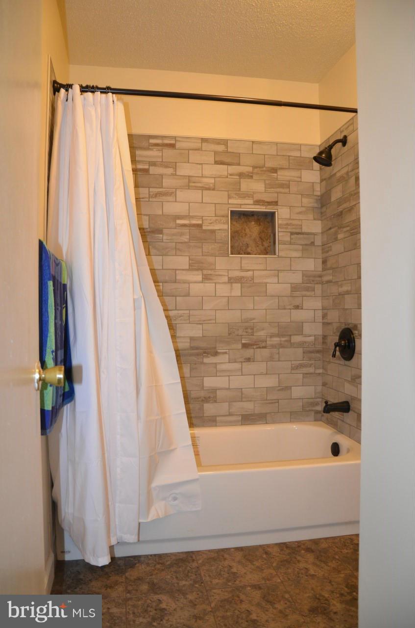 3203 Northwind Road Baltimore, MD 21234 - Photo 9 of 29 1st floor upgraded bath
