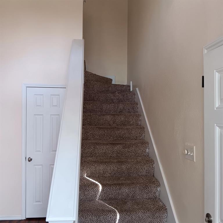 9254 Forest Lane, Unit 304 Dallas, TX 75243 - Photo 11 of 17 a view of entryway