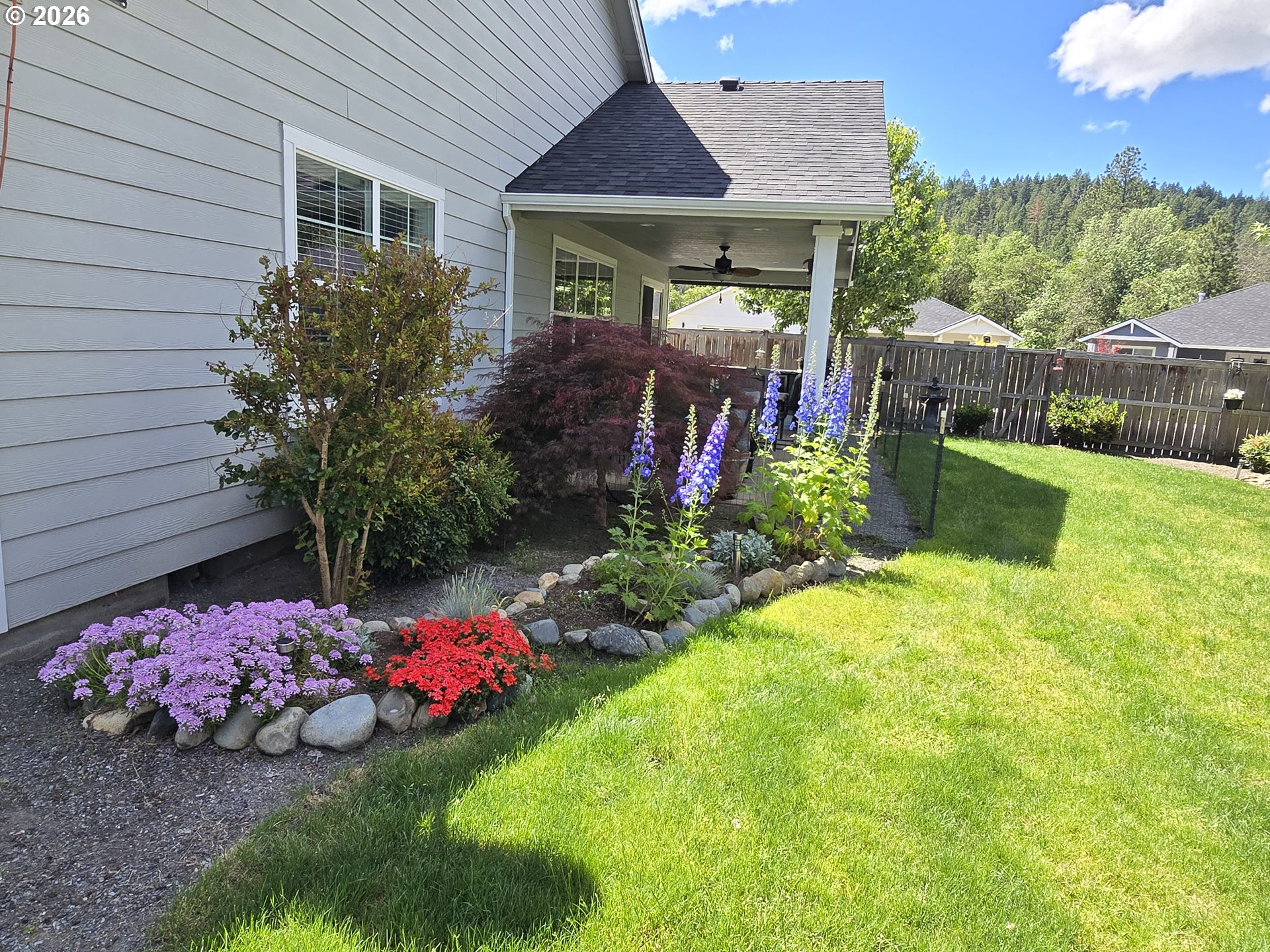 266 Retirement Lane Cave Junction, OR 97523 - Photo 11 of 44