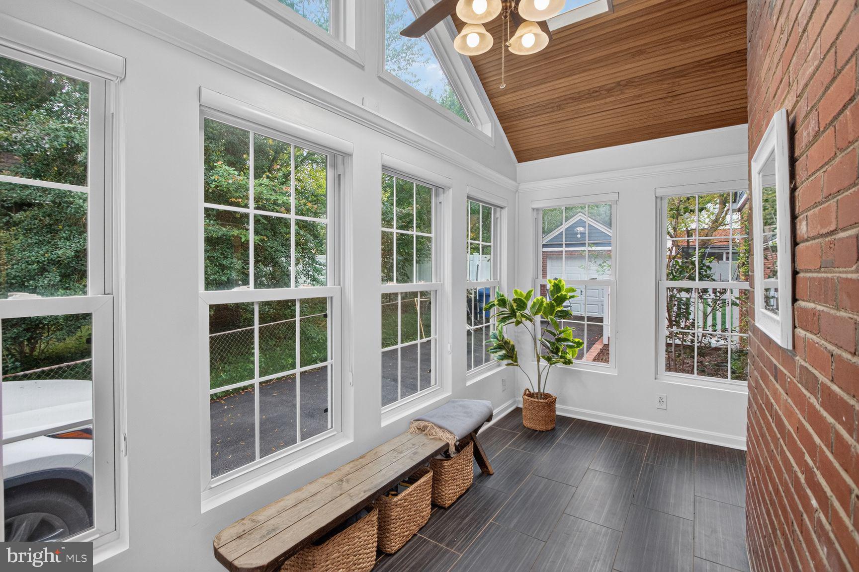 301 Pinewood Avenue Silver Spring, MD 20901 - Photo 4 of 43 Gallery Image 4