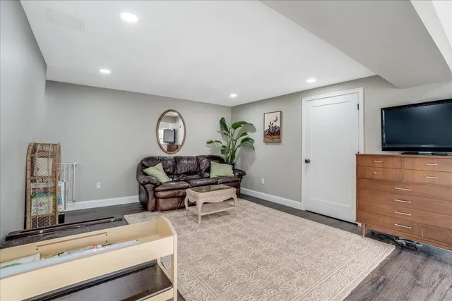 $565,000 | 264 Birch Hill Road, New Durham, NH 03855