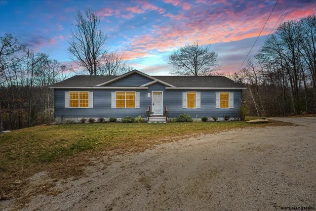 $565,000 | 264 Birch Hill Road, New Durham, NH 03855