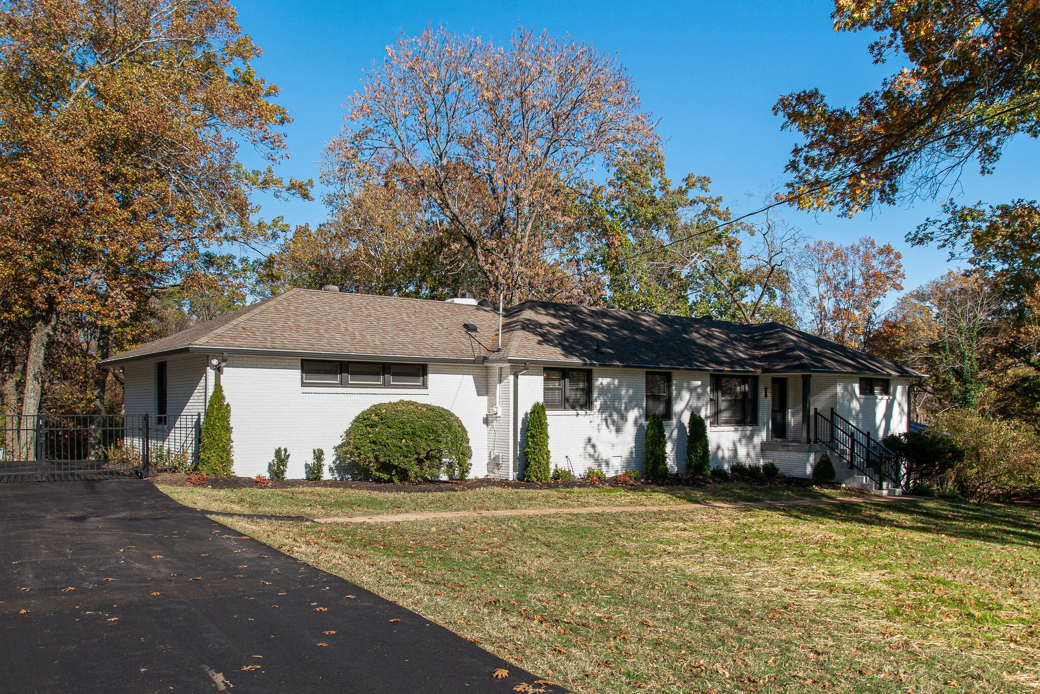 1008 Davidson Road Nashville, TN 37205 - Photo 1 of 31 Gallery Image 1