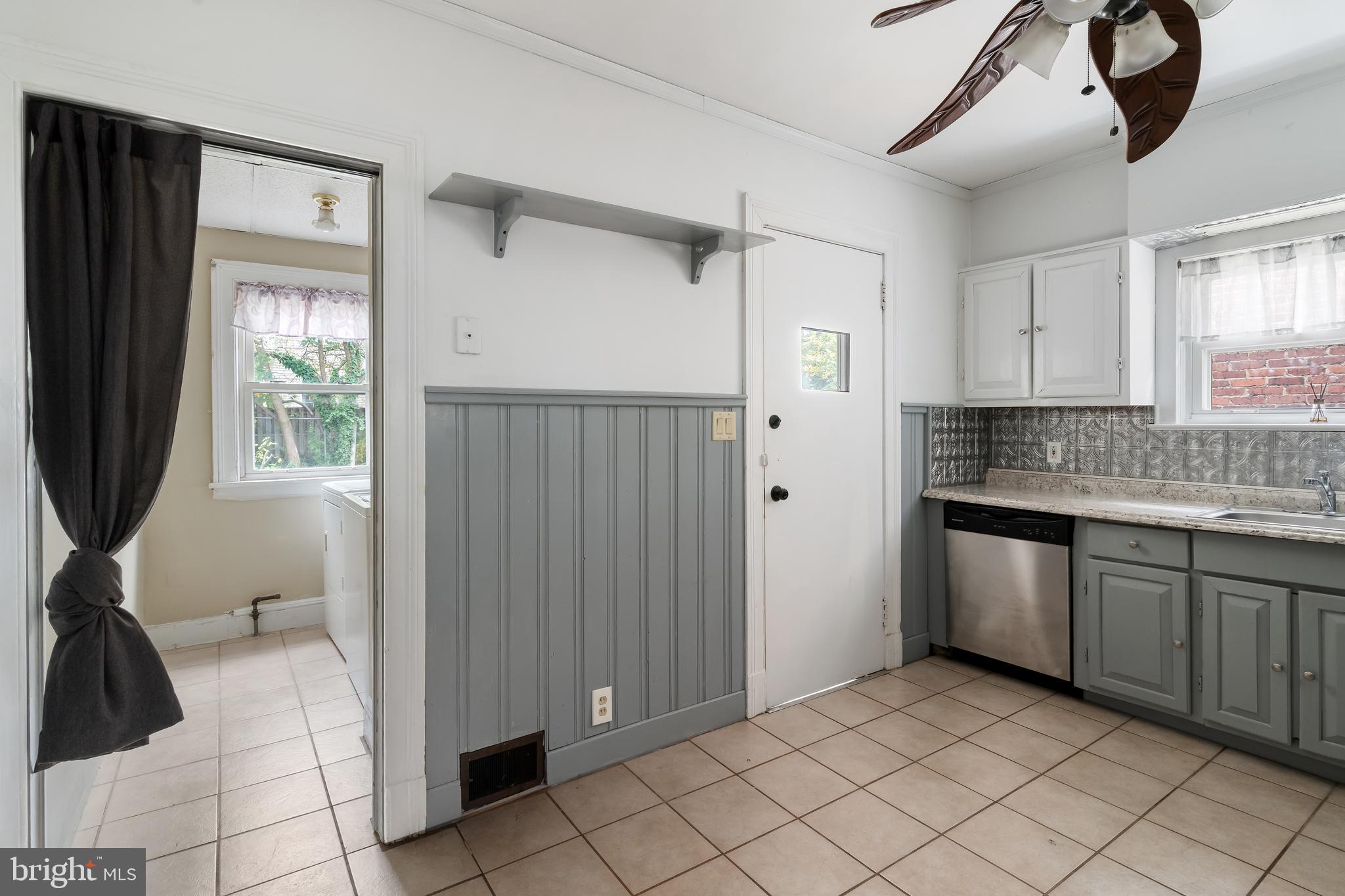 422 Hickory Street Bethlehem, PA 18017 - Photo 25 of 40