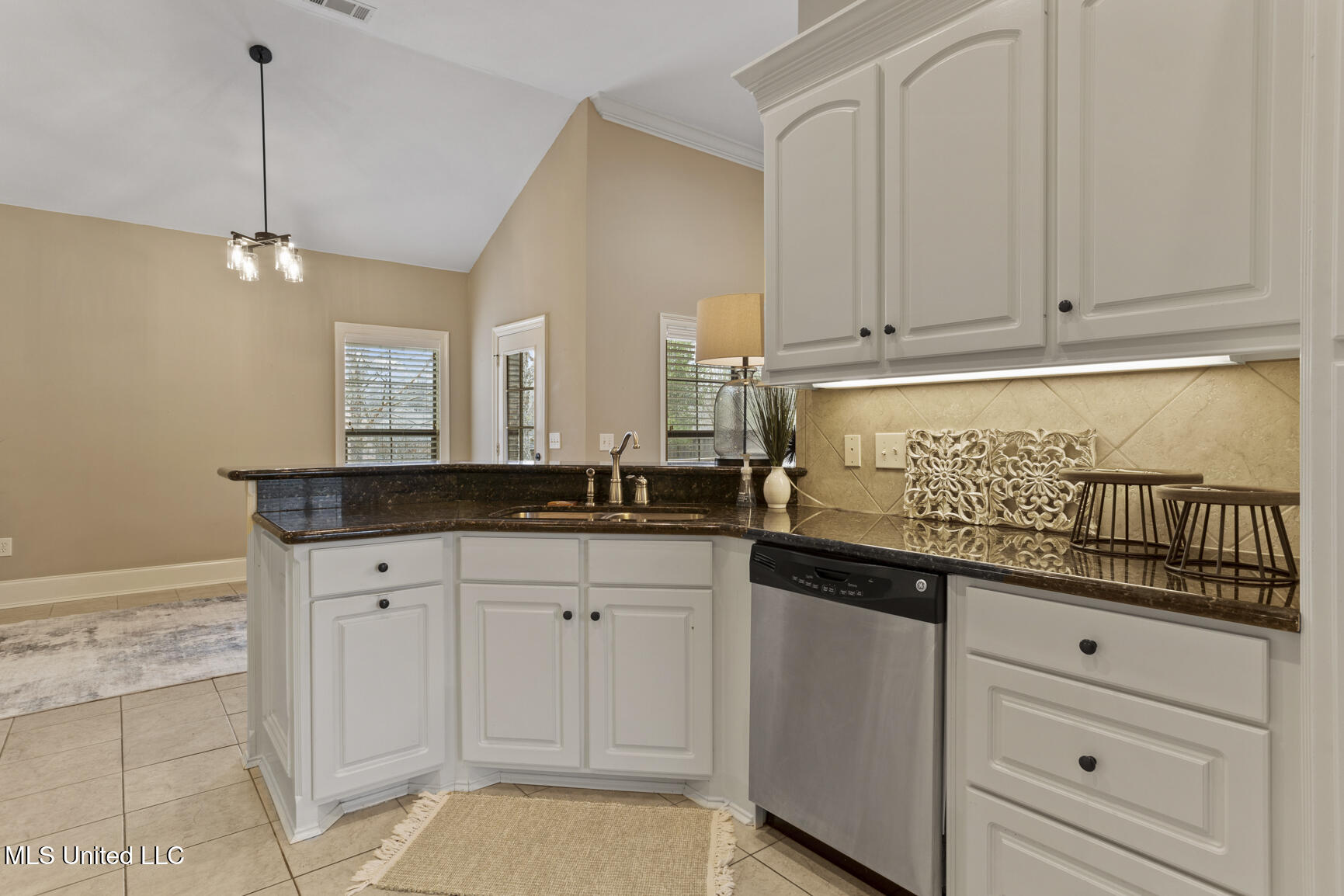 104 Carmichael Boulevard Madison, MS 39110 - Photo 12 of 34 104 Carmichael Blvd-16