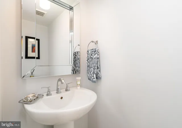 $934,500 | 7414 Eldorado Street, McLean, VA 22102