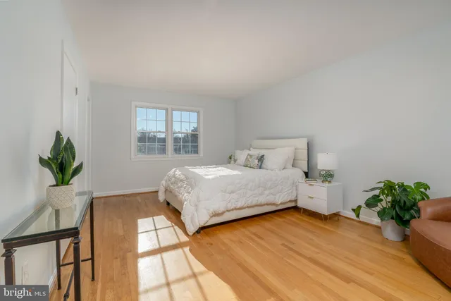 $934,500 | 7414 Eldorado Street, McLean, VA 22102