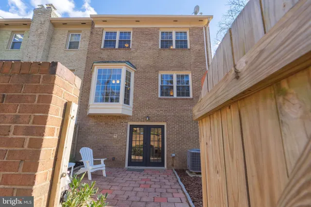 $934,500 | 7414 Eldorado Street, McLean, VA 22102