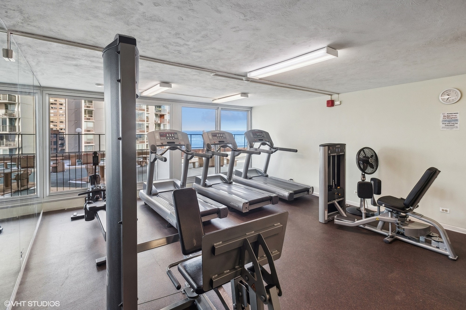 6033 North Sheridan Road, Unit 4M Chicago, IL 60660 - Photo 14 of 15 Gallery Image 14