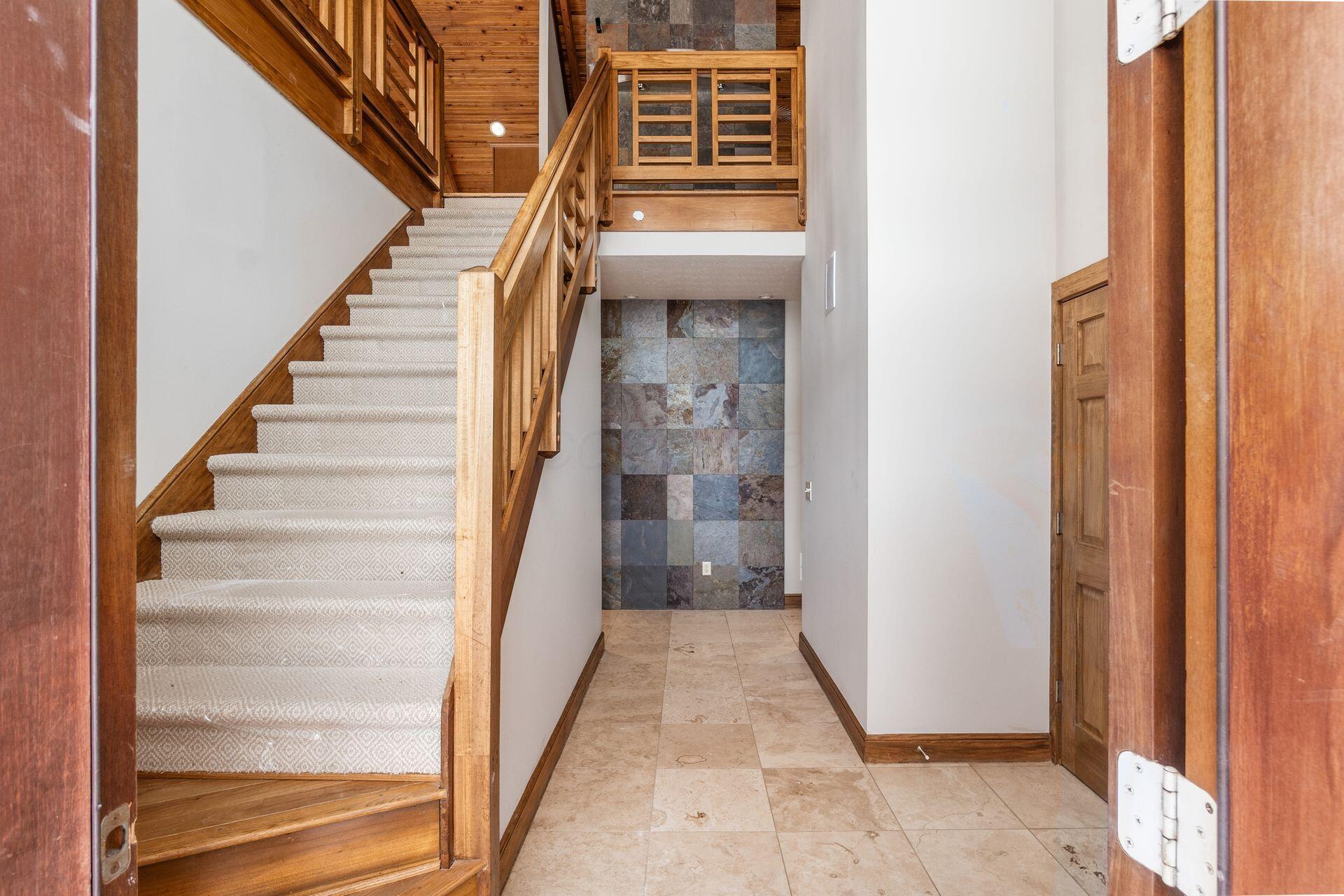 483 South Sunbury Road Westerville, OH 43081 - Photo 6 of 81 036_45b26_i 483 S Sunbury_170