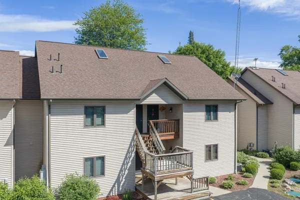 $219,900 | N10911 Peshtigo River Lane, Unit 14, Crivitz, WI 54114