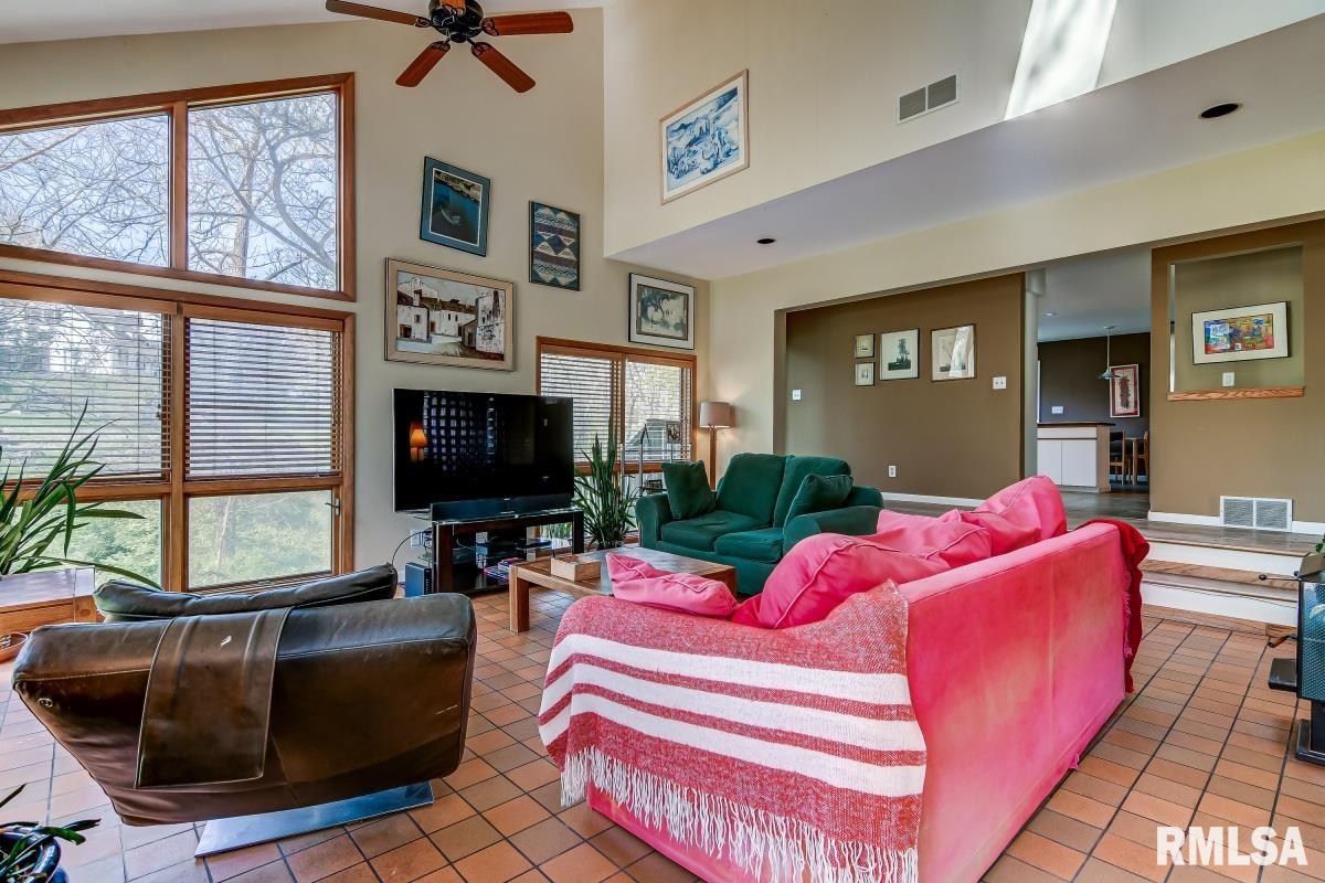 11 White Oak Road Springfield, IL 62711 - Photo 10 of 50