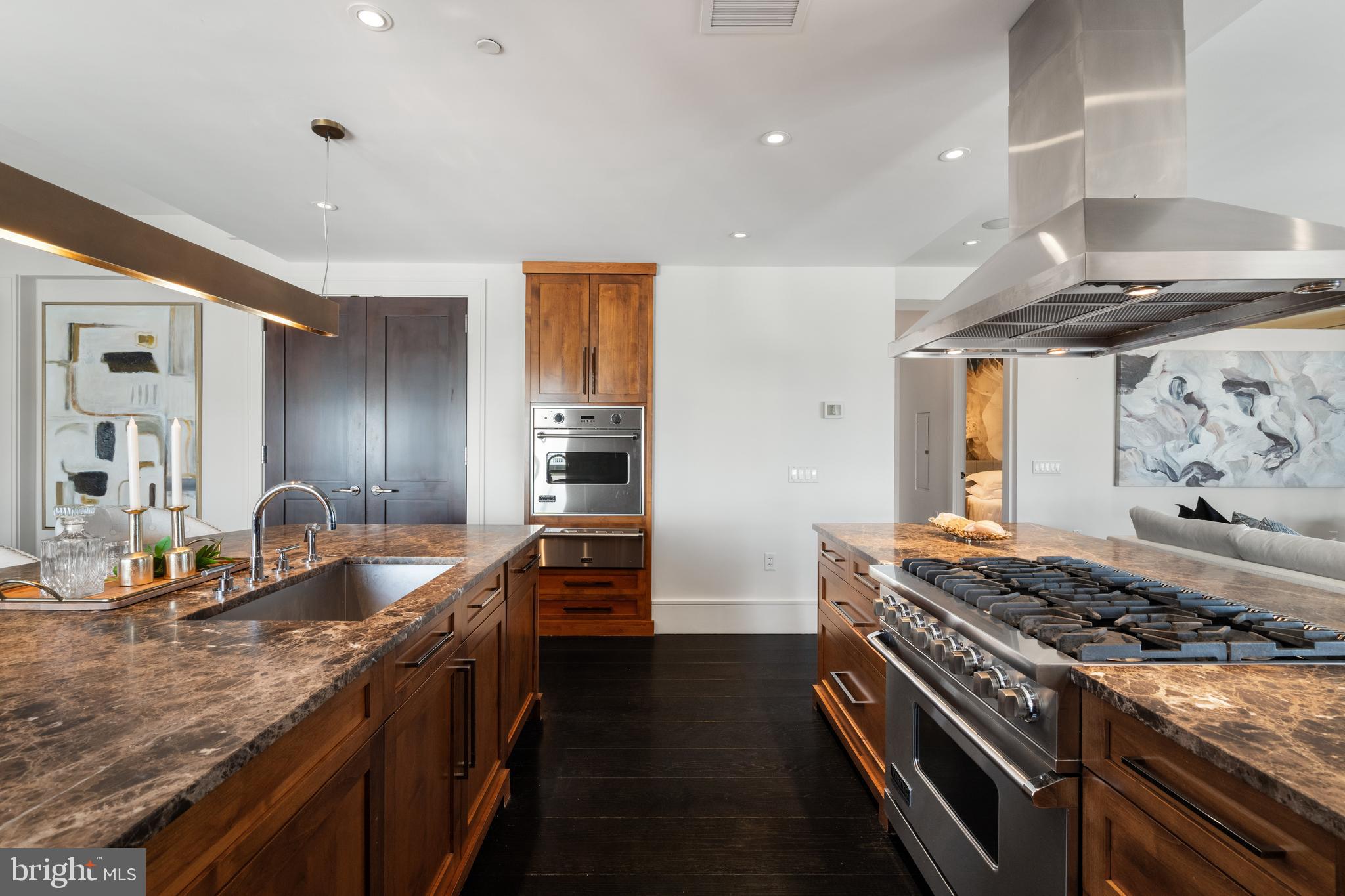 11990 Market Street, Unit 2101 Reston, VA 20190 - Photo 14 of 103 Wall oven and warming drawer