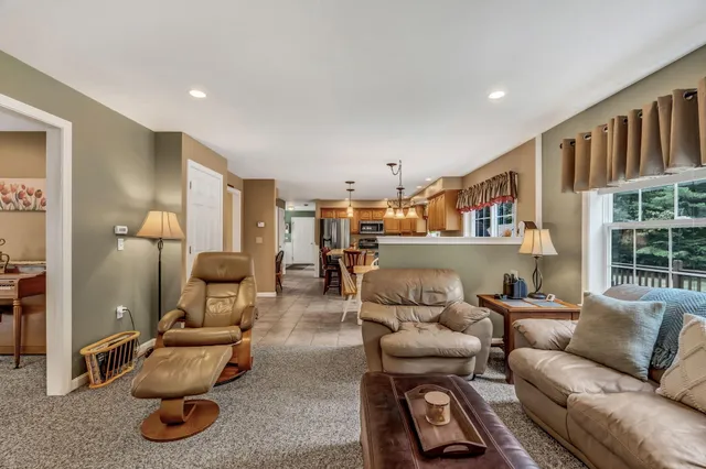 $625,000 | 7 Beech Ridge Drive, Hermon, ME 04401