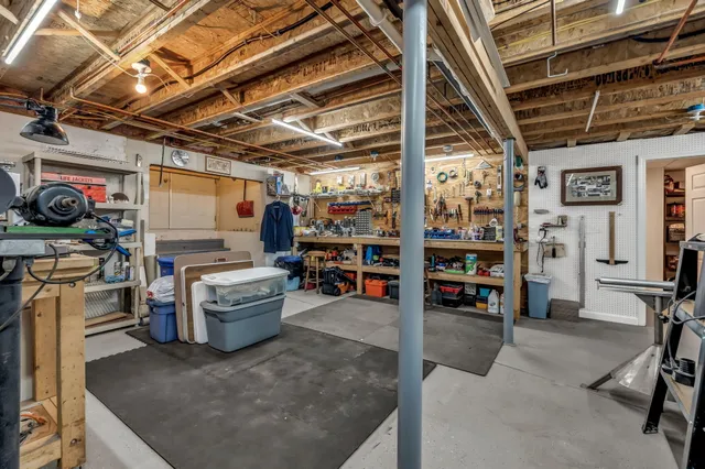 $625,000 | 7 Beech Ridge Drive, Hermon, ME 04401