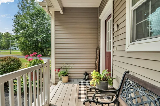 $625,000 | 7 Beech Ridge Drive, Hermon, ME 04401