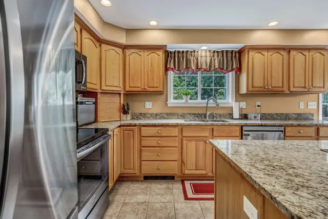 $625,000 | 7 Beech Ridge Drive, Hermon, ME 04401