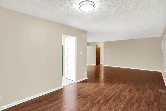 $295,000 | 8714 Flintlock Court, Indianapolis, IN 46256