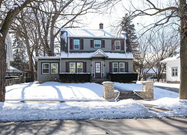 $357,700 | 821 West Prospect Avenue, Appleton, WI 54914