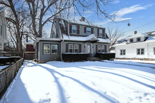 $357,700 | 821 West Prospect Avenue, Appleton, WI 54914