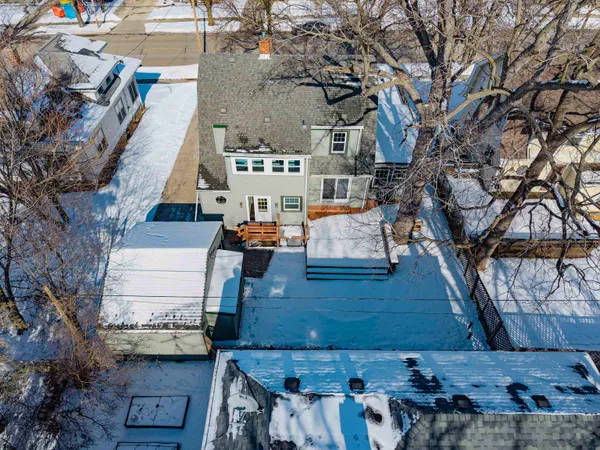 $357,700 | 821 West Prospect Avenue, Appleton, WI 54914