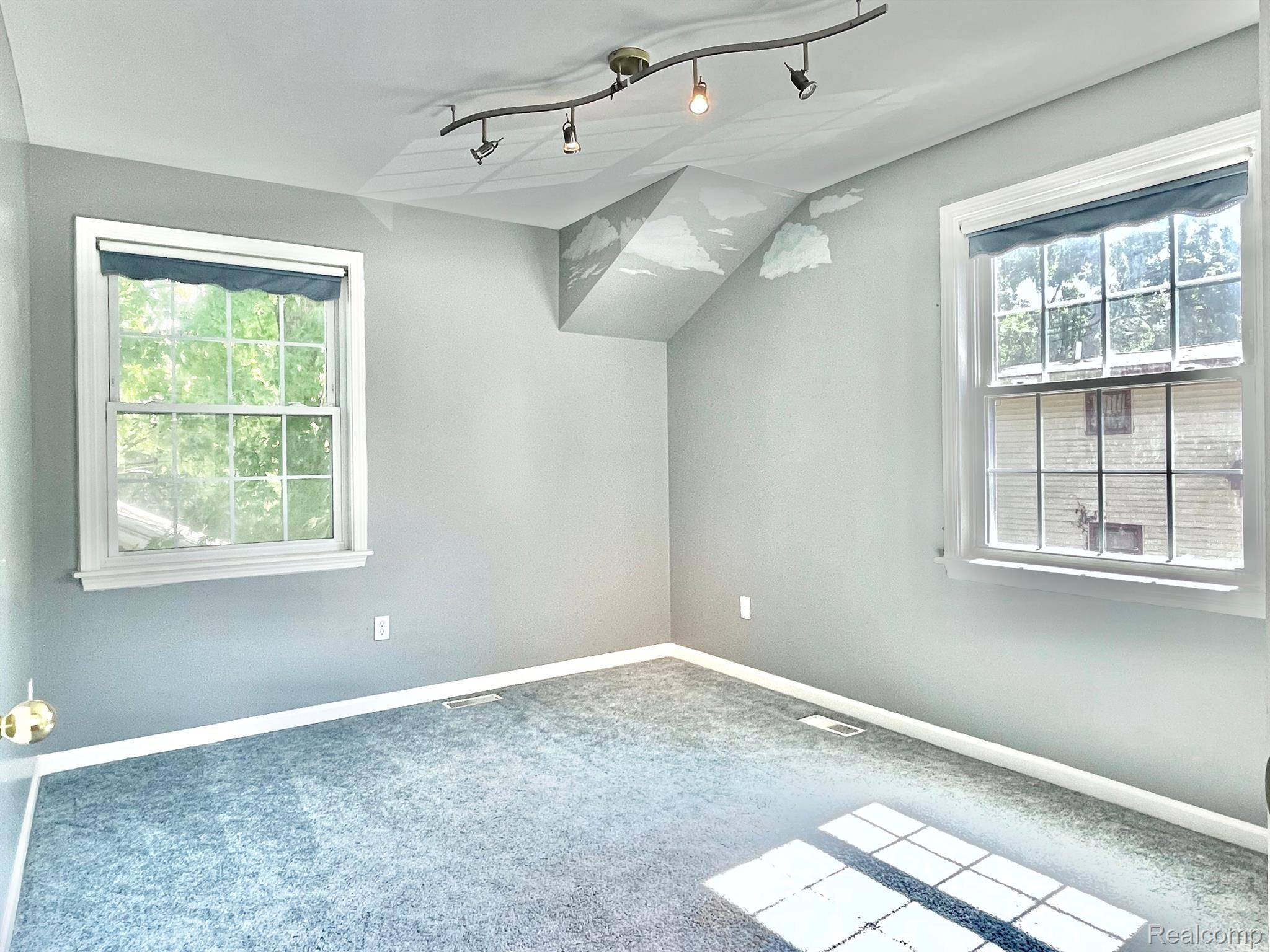 2807 Gravel Ridge Drive Rochester, MI 48307 - Photo 20 of 45 Bedroom #2