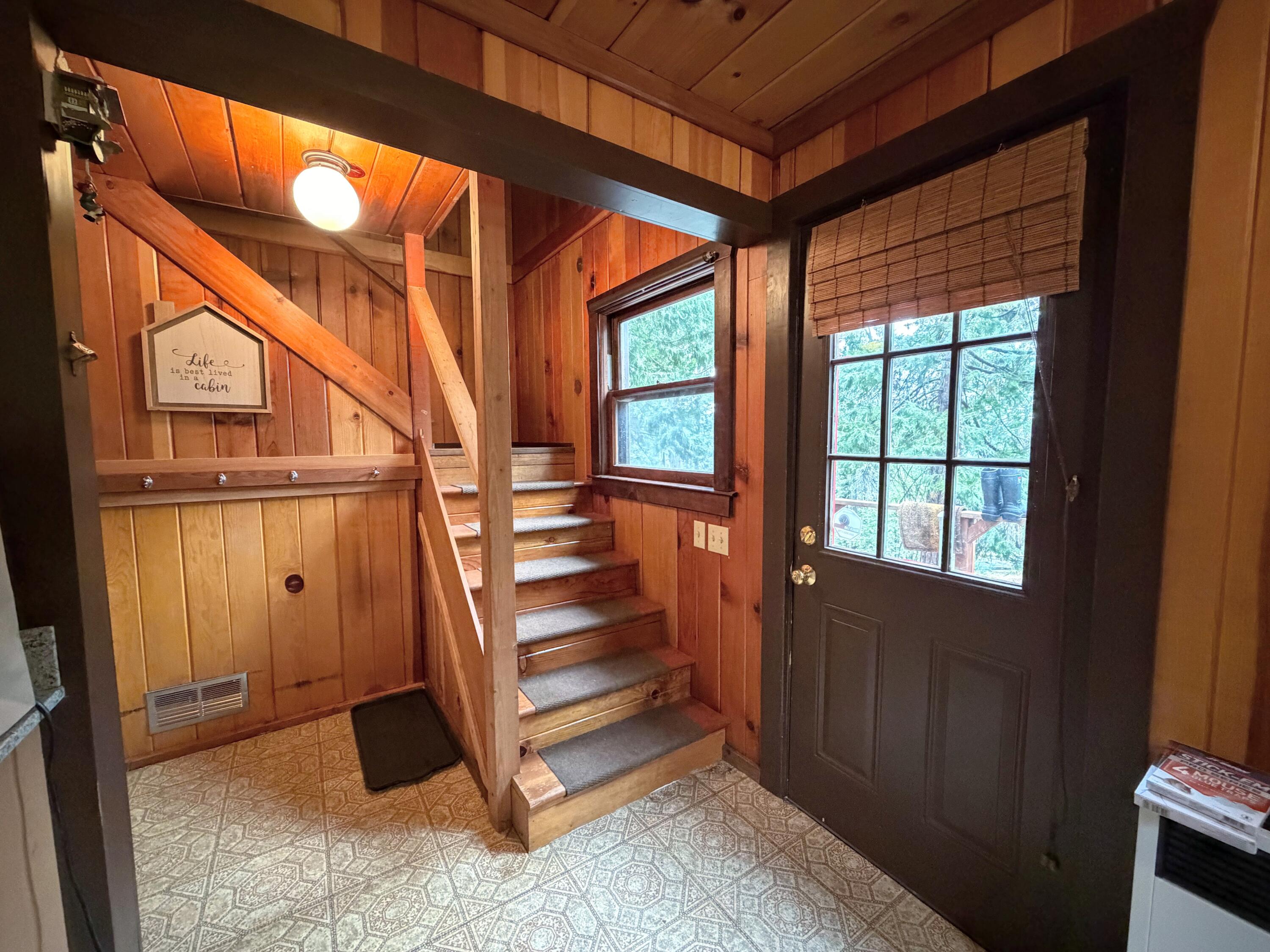 51867 Cedar Road Cedar Slope, CA 93265 - Photo 23 of 38 21-Heading upstairs to the bedroom