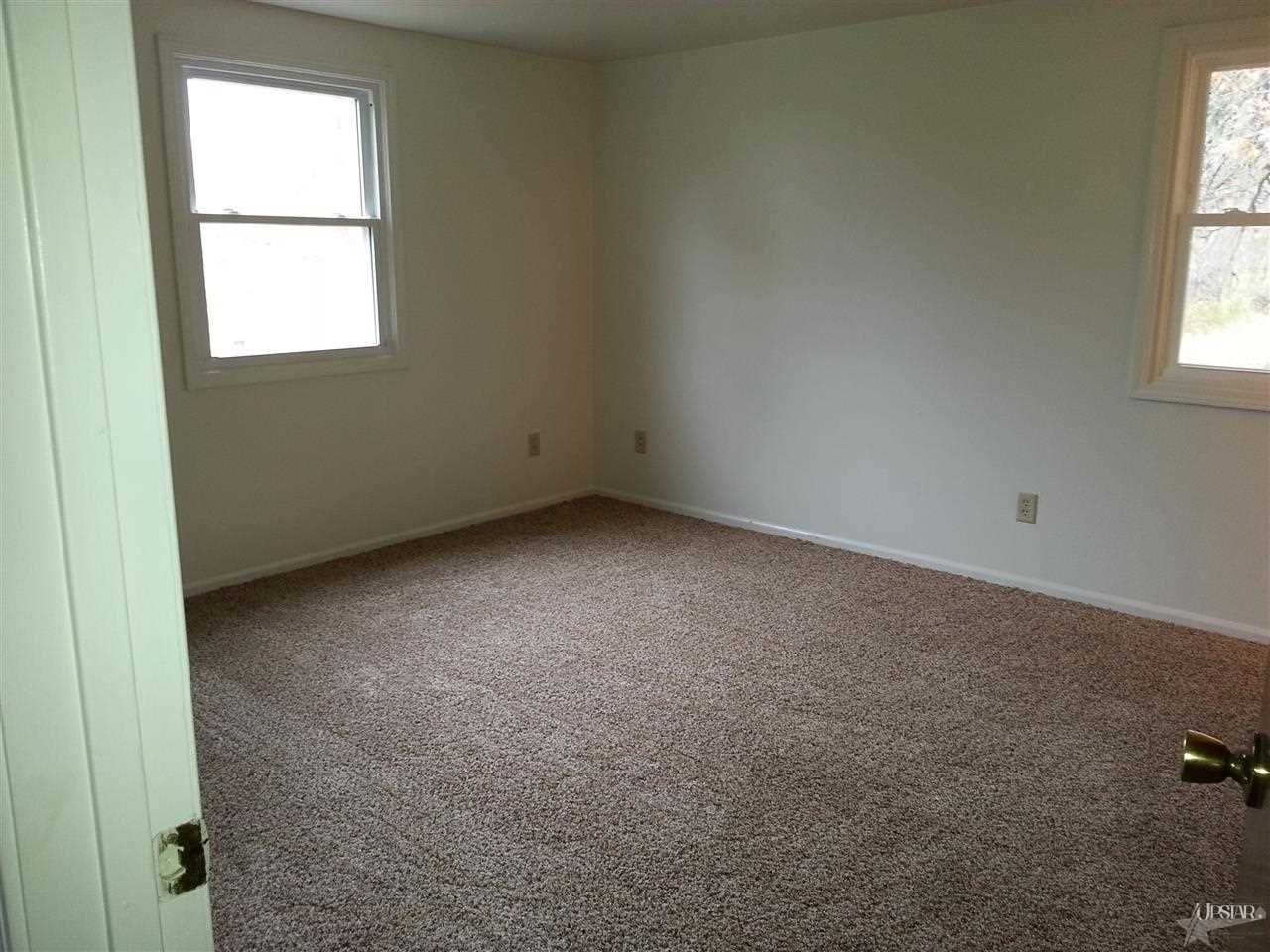 5007 Ridgelane Drive Fort Wayne, IN 46804 - Photo 6 of 10 Gallery Image 6