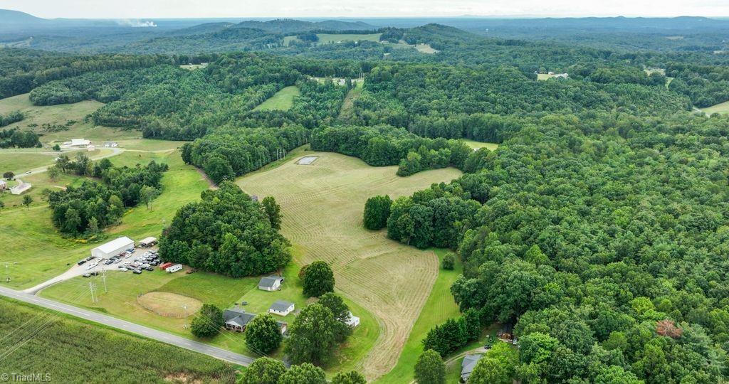 733 Slate Mountain Road Mount Airy, NC 27030 - Photo 11 of 32