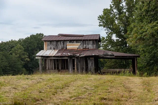 $220,000 | 733 Slate Mountain Road, Mount Airy, NC 27030