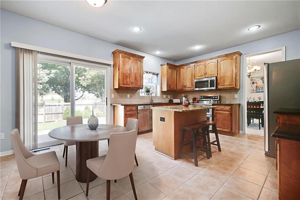 19480 West 207th Terrace Spring Hill, KS 66083 - Photo 14 of 43