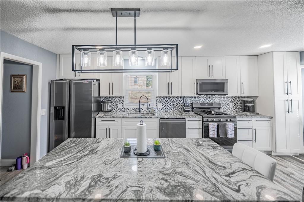 10105 East 35th Street South Independence, MO 64052 - Photo 16 of 34