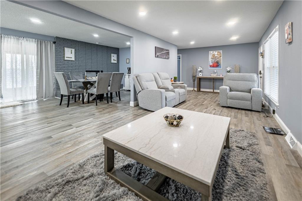 10105 East 35th Street South Independence, MO 64052 - Photo 9 of 34