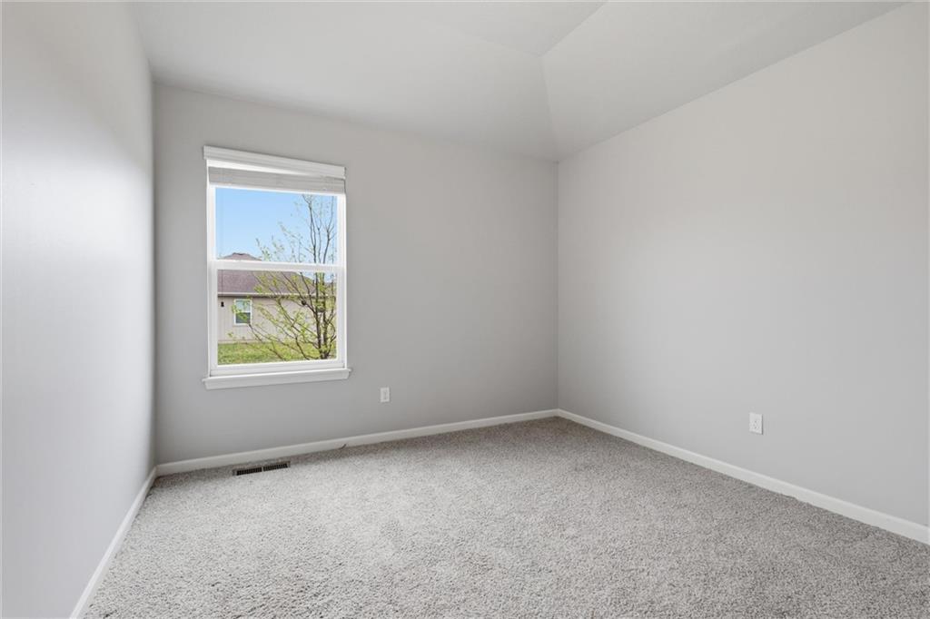 17175 South Kill Creek Road Gardner, KS 66030 - Photo 15 of 34