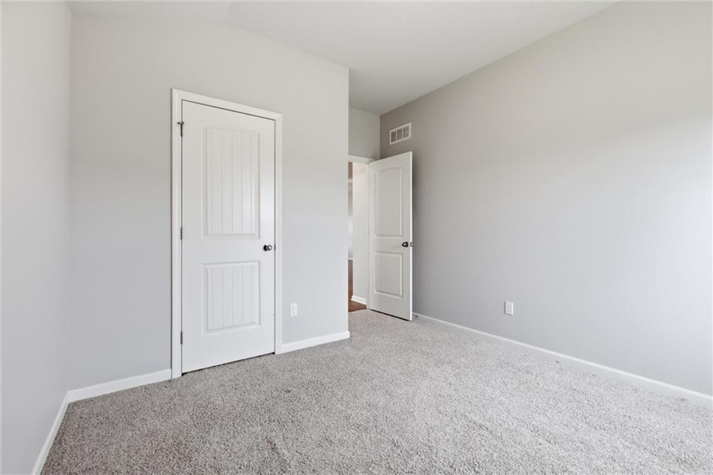 17175 South Kill Creek Road Gardner, KS 66030 - Photo 16 of 34