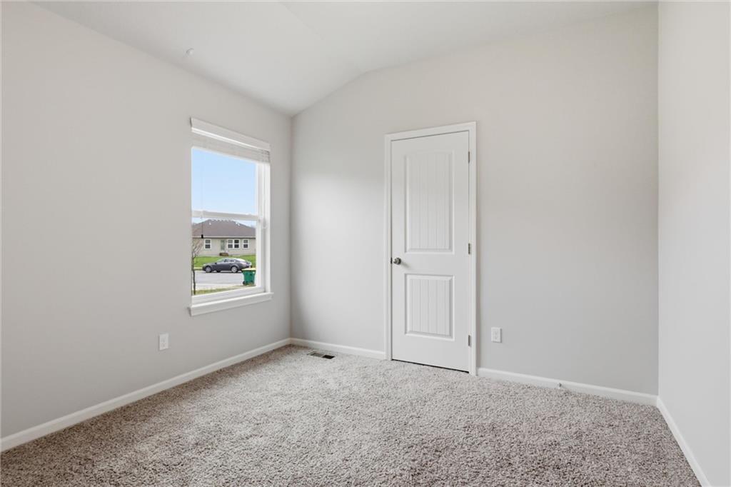 17175 South Kill Creek Road Gardner, KS 66030 - Photo 19 of 34